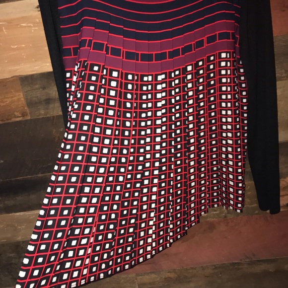 Loft SP black sweater in front sheer back - Picture 4 of 4